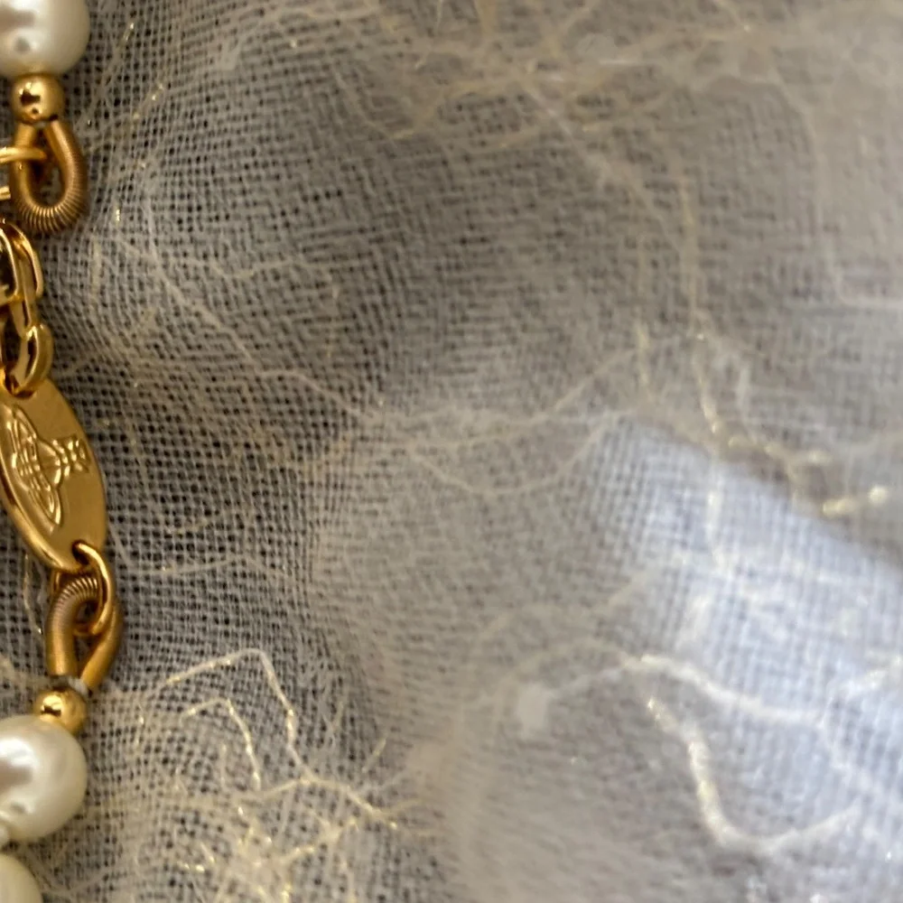 Vivienne Westwood Jumbo Pearl Saturn Orb Gold Austrian Crystal Necklace - Picture 6 of 12